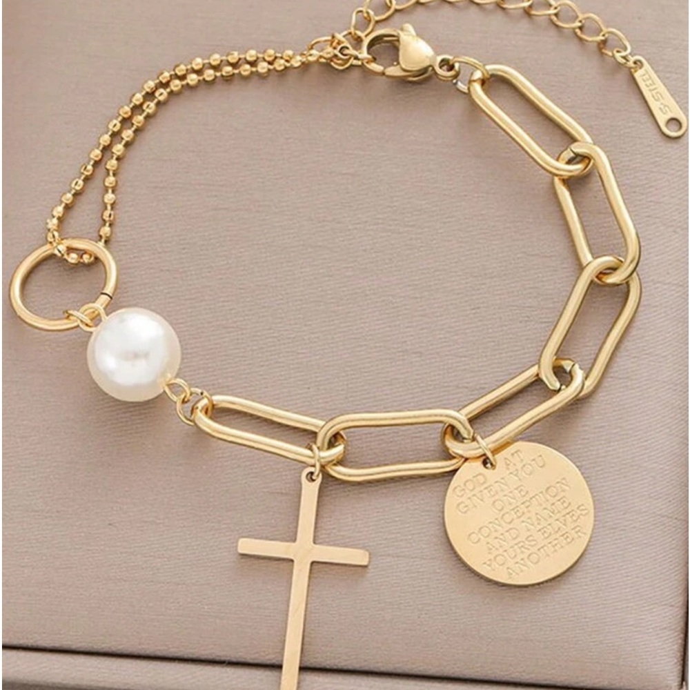 New cross pendant charm bracelet - Picture 1 of 6
